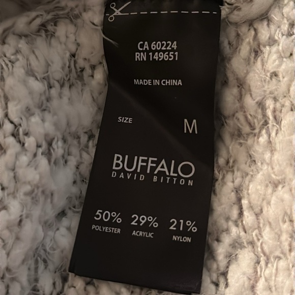 Buffalo Softest Eyelash Yarn in White and Soft Gray Long Sleeve Popover Sweater - Picture 11 of 12